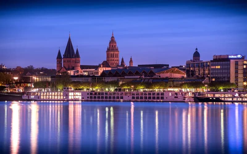 Mainz cathedral Rhine old town