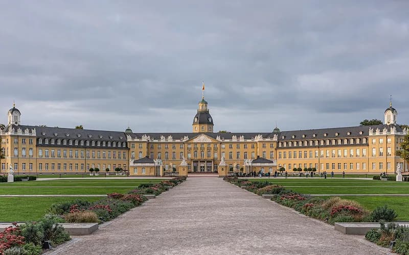 Karlsruhe palace fan-shaped city center