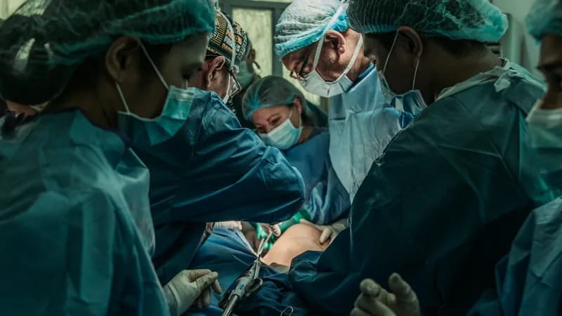 COVID-19: Ensitrelvir schützt Kontakte im Haushalt vor Erkrankung